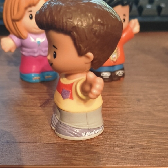 4 Set Fisher Price Little People
Little People Suprise & Sounds Home Collection - Picture 7 of 10